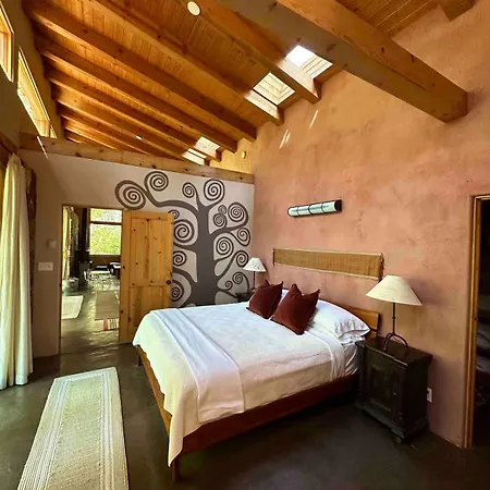Holiday home Superb Getaway Nestled In National Forest, New Mexico Santa Fe