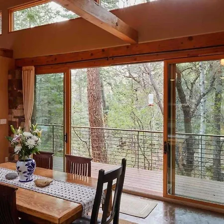 Superb Getaway Nestled In National Forest, New Mexico